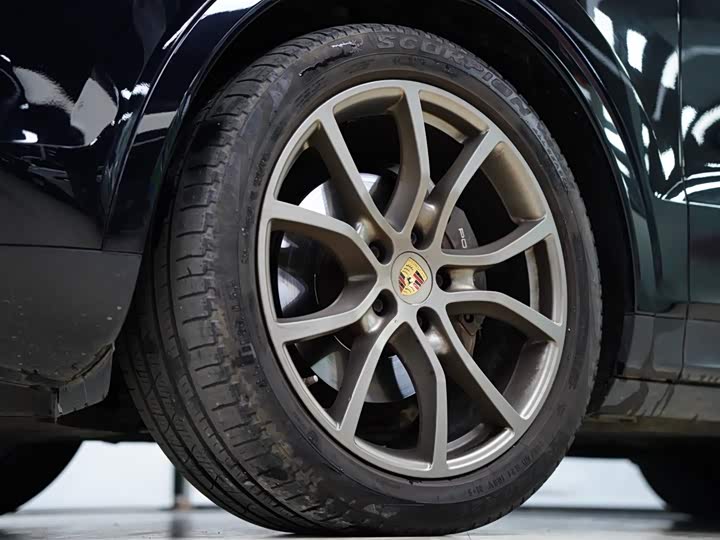 Фото 24 - Porsche Cayenne