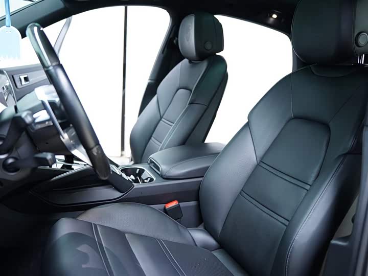 Фото 31 - Porsche Cayenne