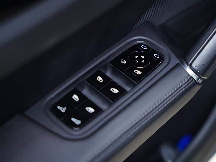 Фото 35 - Porsche Cayenne