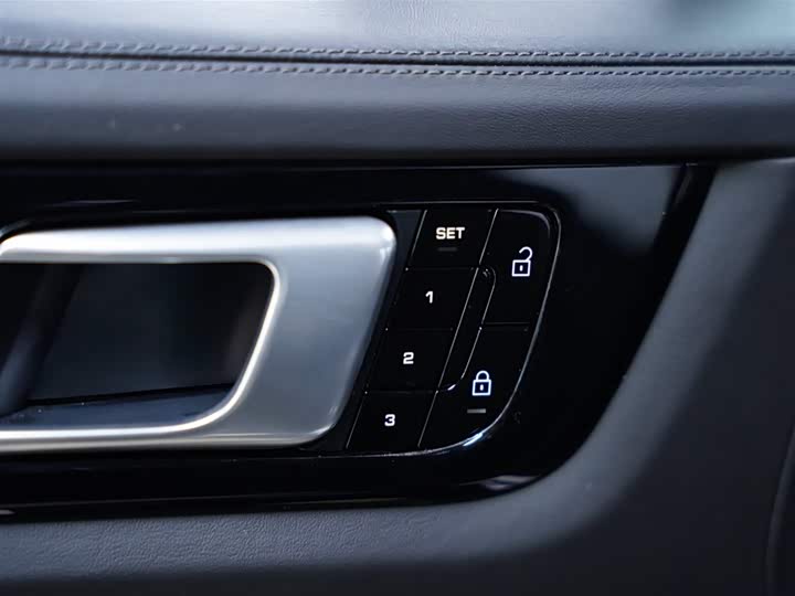 Фото 36 - Porsche Cayenne