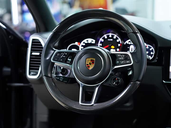 Фото 53 - Porsche Cayenne