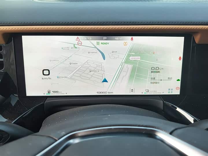 Фото 5 - Tank 500 Hybrid