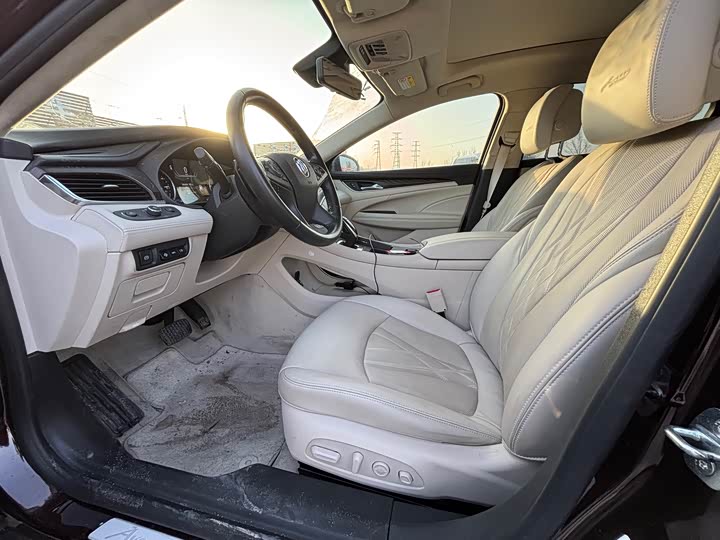 Фото 7 - Buick LaCrosse