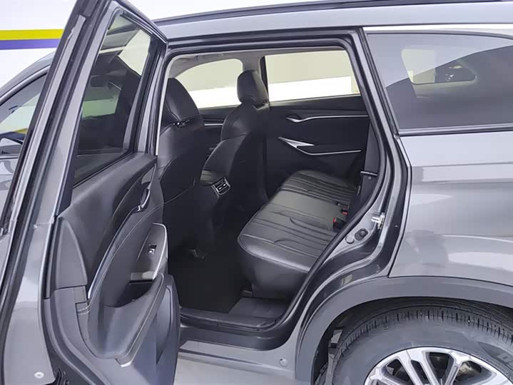 Фото 11 - Changan CS75 Plus