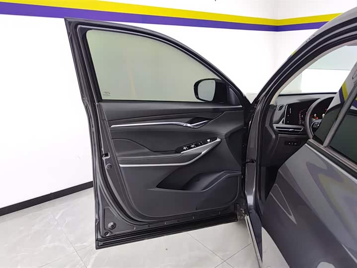 Фото 7 - Changan CS75 Plus