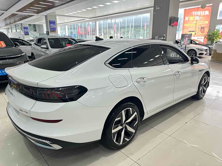 Фото 15 - Volkswagen Lamando L