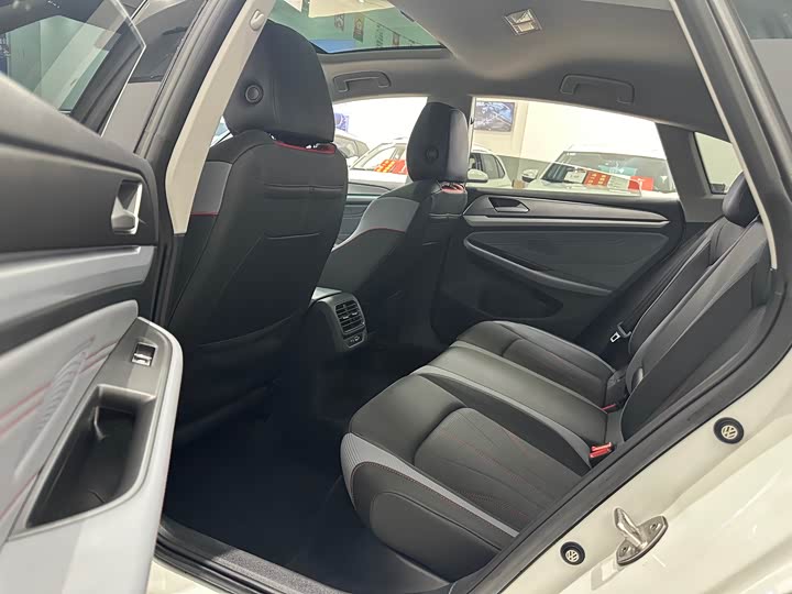 Фото 6 - Volkswagen Lamando L