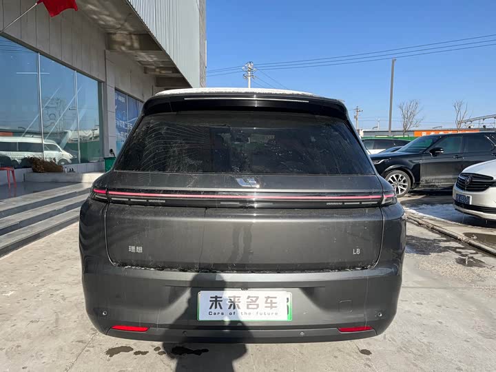Фото 12 - LiXiang L8