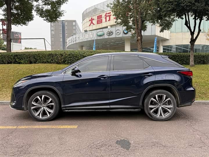 Фото 3 - Lexus RX