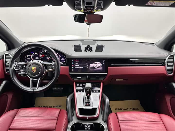 Фото 10 - Porsche Cayenne