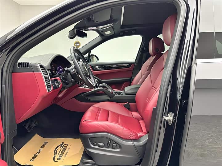 Фото 8 - Porsche Cayenne