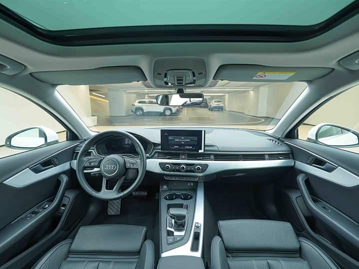 Фото 20 - Audi A4L