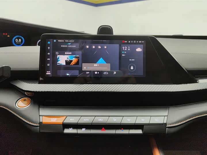 Фото 13 - Changan UNI-V