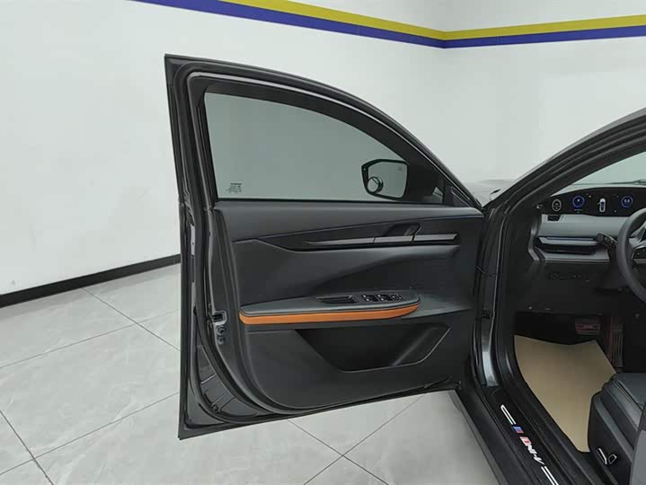 Фото 7 - Changan UNI-V