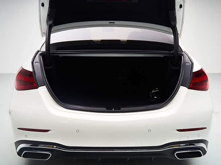 Фото 18 - Mercedes-Benz C-Class