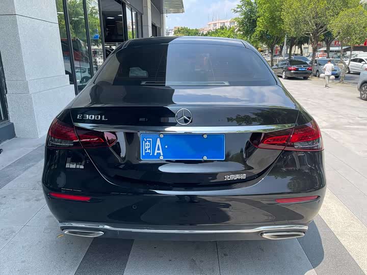 Фото 8 - Mercedes-Benz E-Class