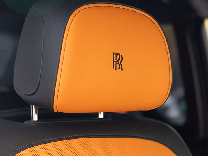 Фото 22 - Rolls-Royce Cullinan