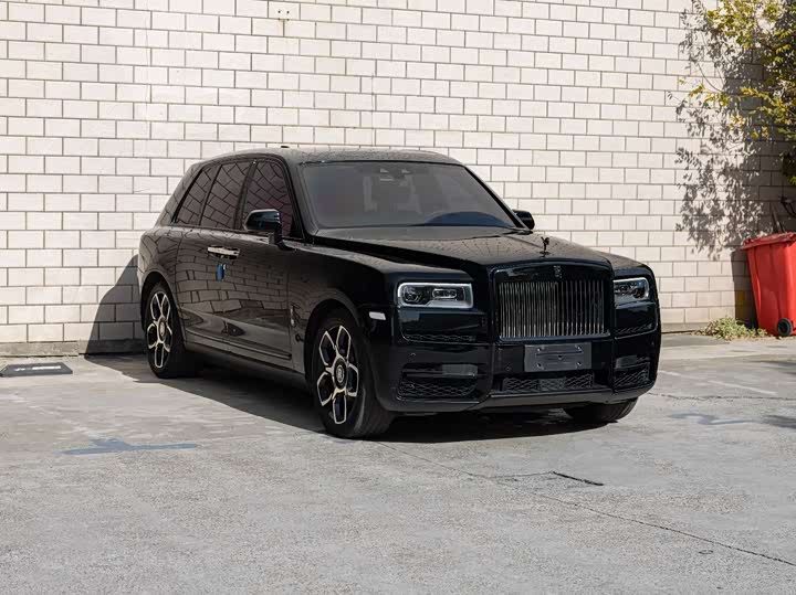 Фото 3 - Rolls-Royce Cullinan