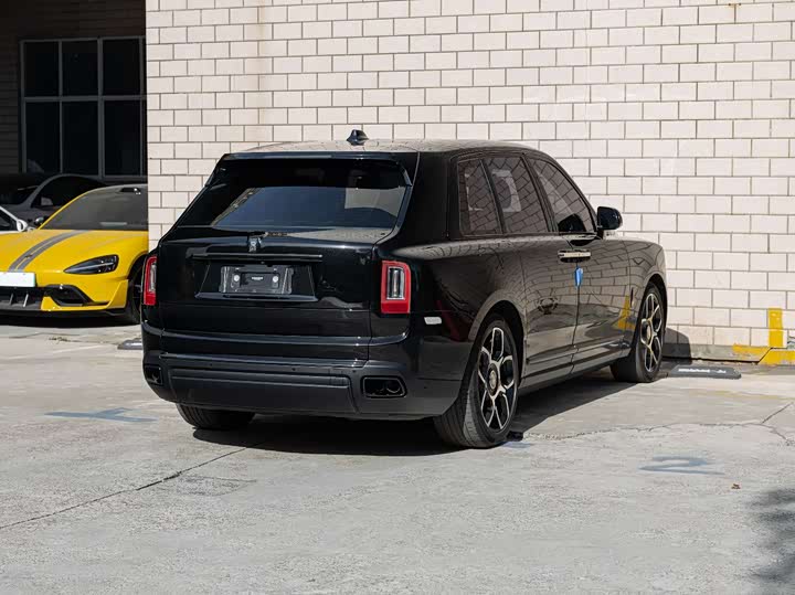 Фото 4 - Rolls-Royce Cullinan