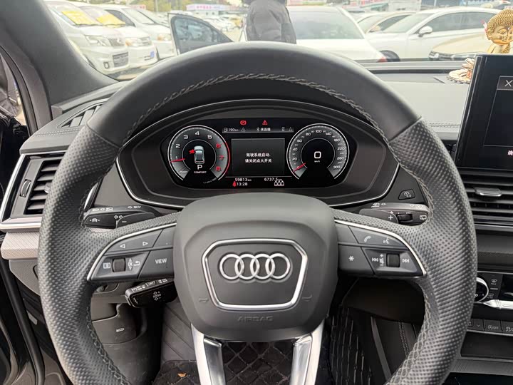 Фото 5 - Audi Q5L Sportback