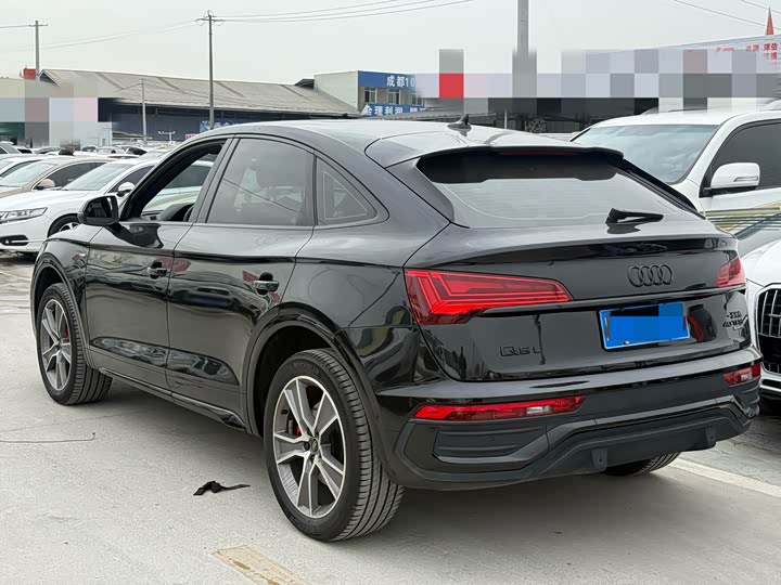 Фото 7 - Audi Q5L Sportback