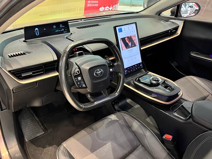 Фото 8 - Toyota bZ3