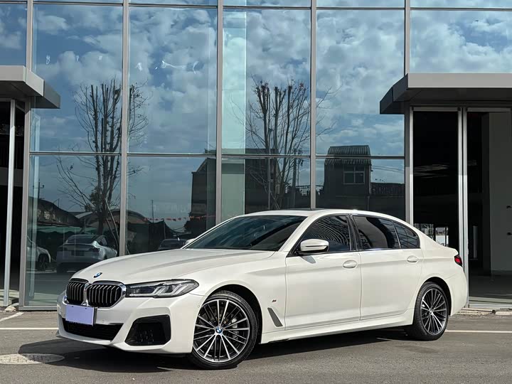 Фото 1 - BMW 5 Series