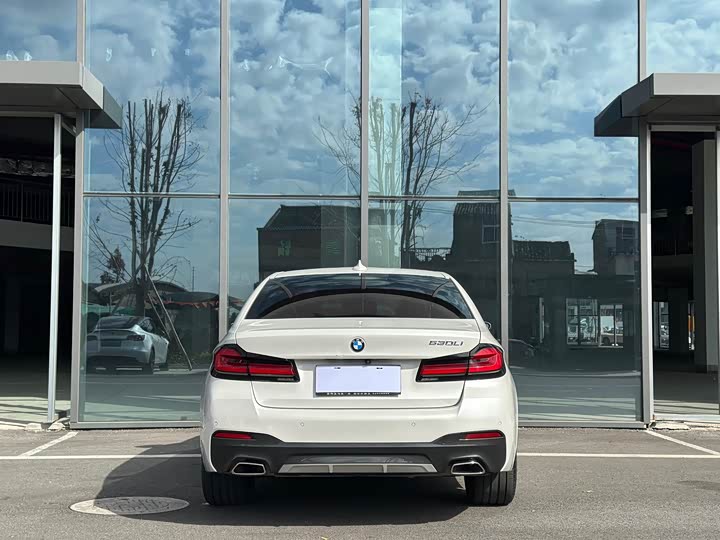 Фото 4 - BMW 5 Series