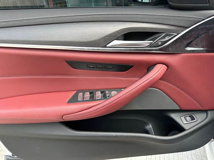 Фото 7 - BMW 5 Series