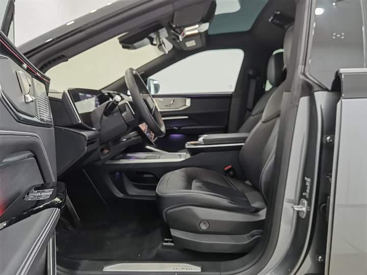 Фото 10 - HiPhi Y