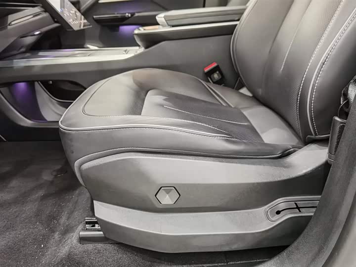 Фото 20 - HiPhi Y