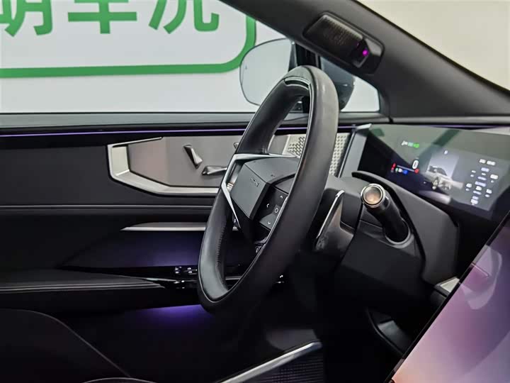 Фото 22 - HiPhi Y