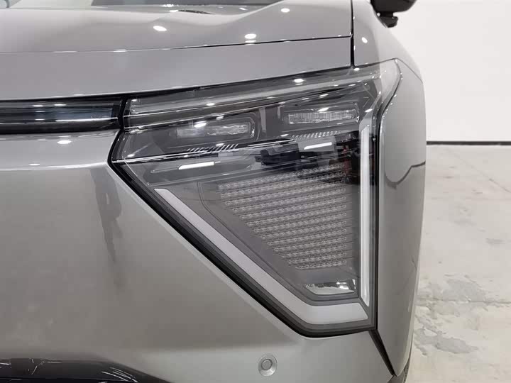 Фото 7 - HiPhi Y