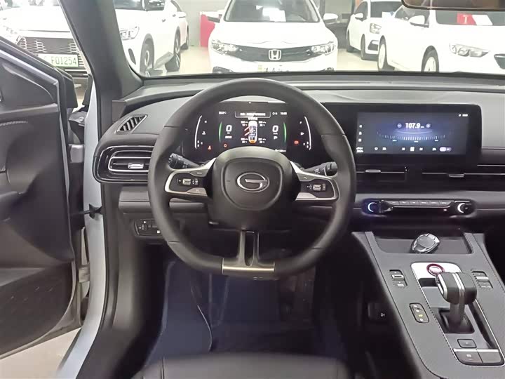 Фото 3 - GAC Trumpchi Empow R