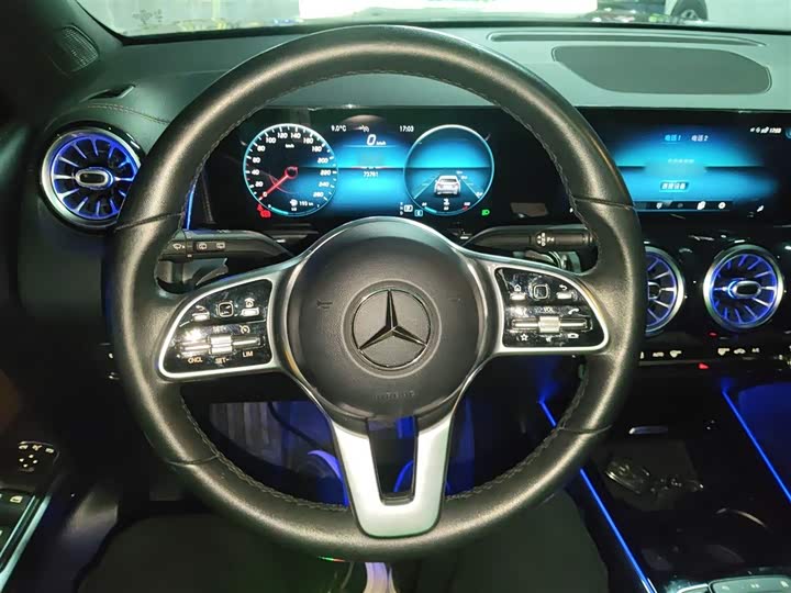 Фото 3 - Mercedes-Benz GLB-Class