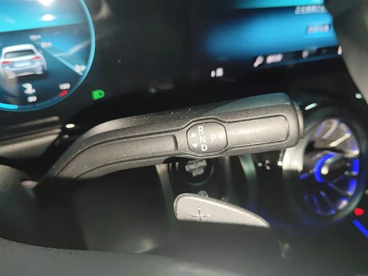 Фото 6 - Mercedes-Benz GLB-Class