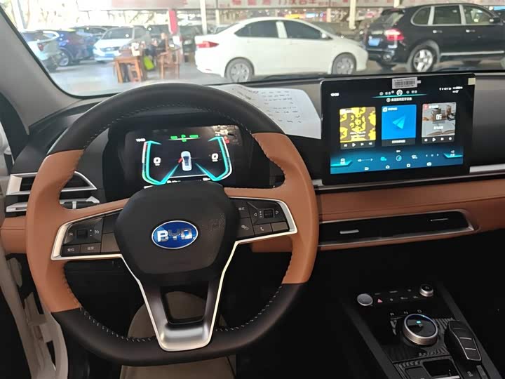 Фото 10 - BYD E2