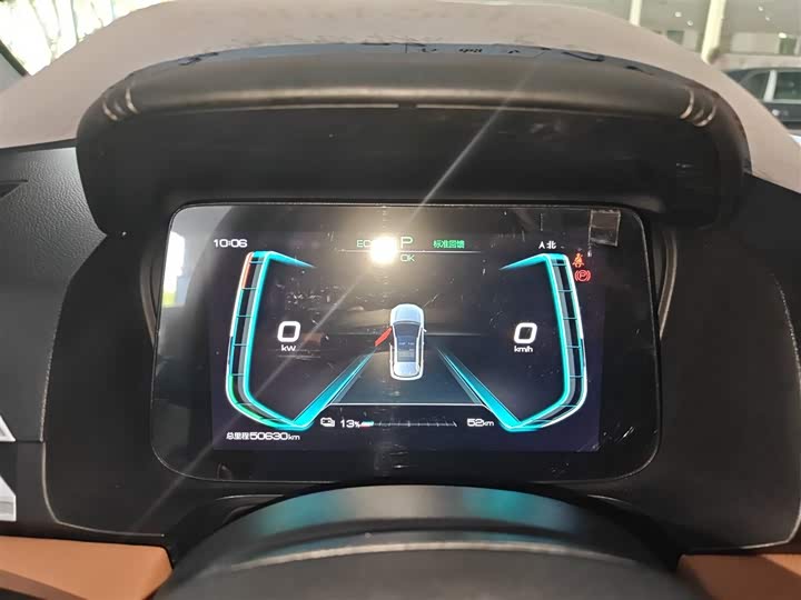 Фото 12 - BYD E2