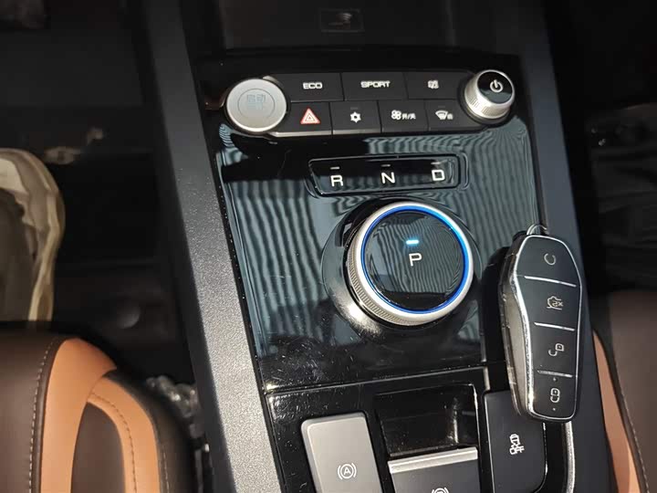 Фото 14 - BYD E2