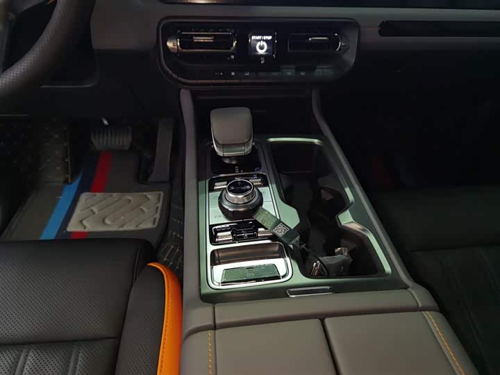 Фото 14 - BAIC Beijing BJ40 Hybrid