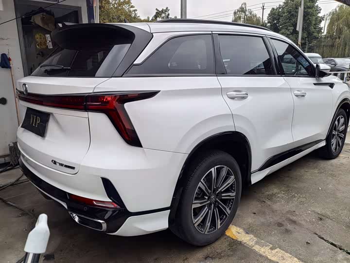 Фото 13 - Changan CS75 Plus