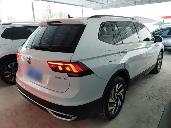 Фото 7 - Volkswagen Tiguan L Pro