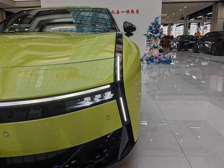 Фото 15 - XPeng P7