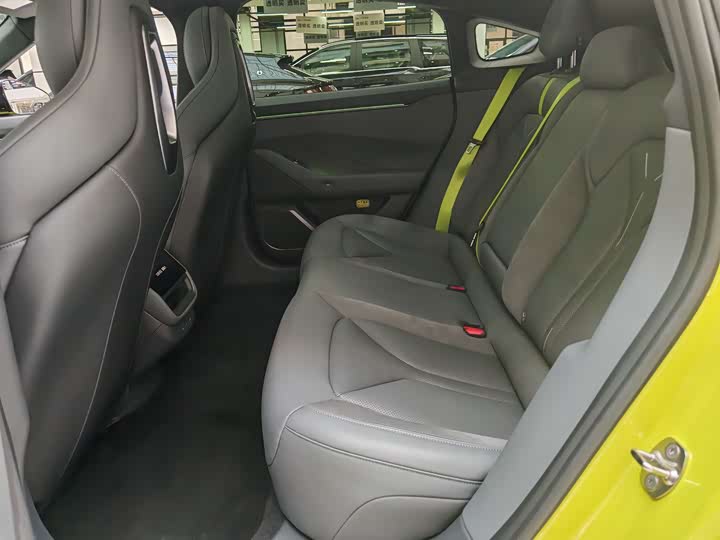 Фото 9 - XPeng P7