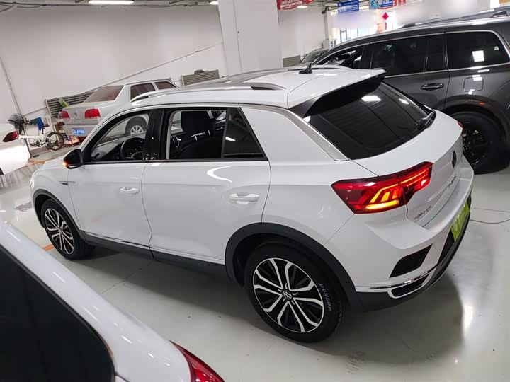 Фото 5 - Volkswagen T-Roc