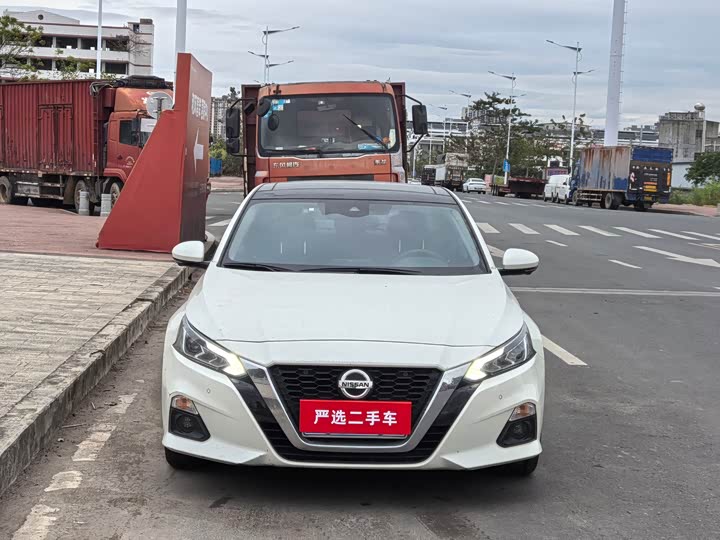 Фото 2 - Nissan Teana