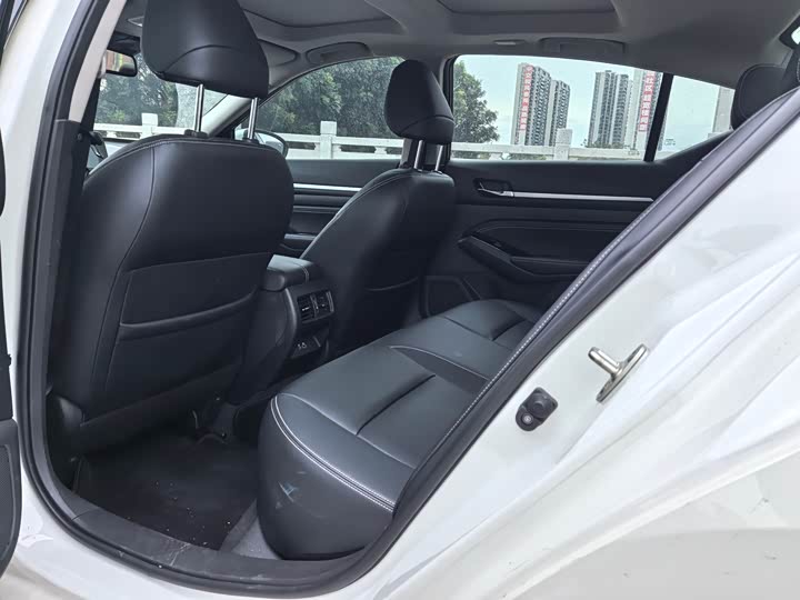 Фото 5 - Nissan Teana