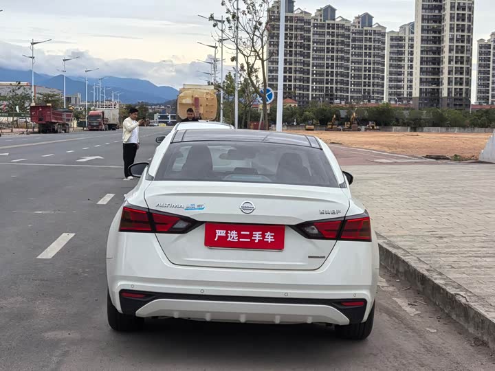 Фото 7 - Nissan Teana