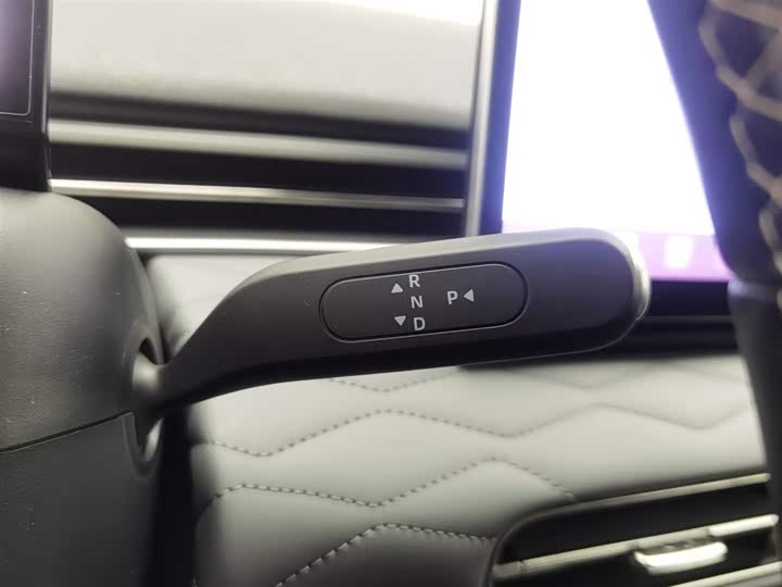 Фото 13 - Dongfeng Nammi 01