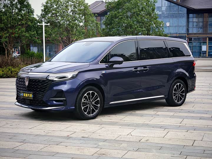 Фото 1 - Roewe iMax 8